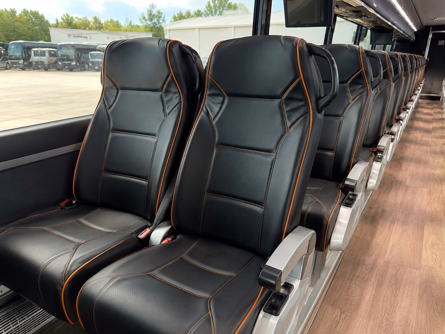 charterbusrentalkansascityks com makes it possible to compare every kansas city prom bus option in one place