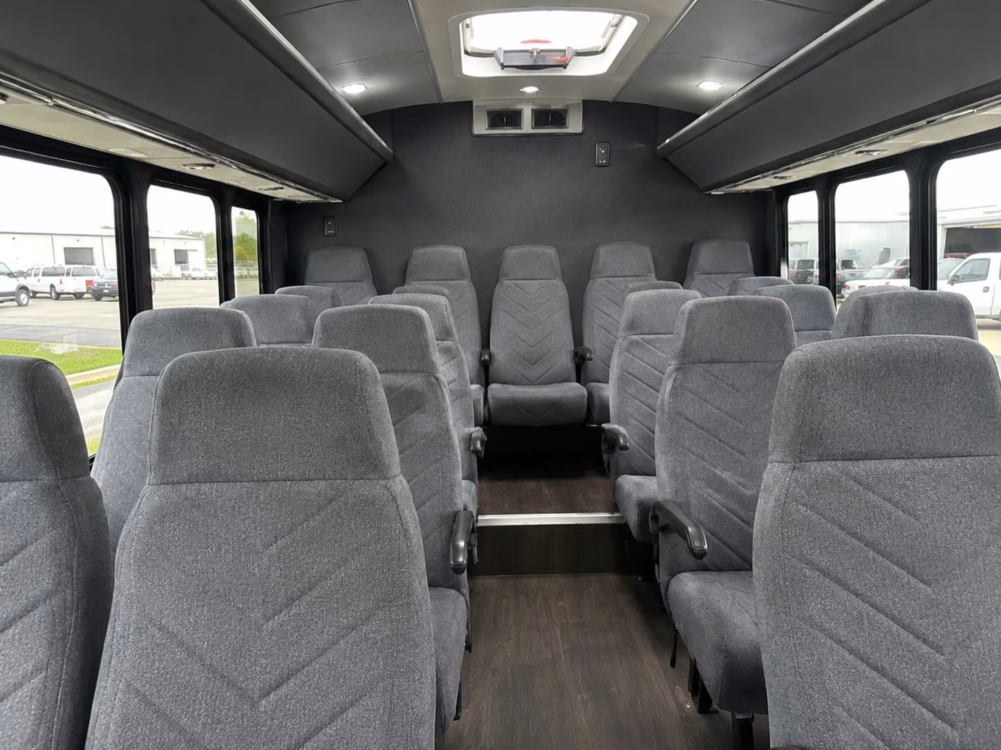 minibus rentals for smaller concert groups in kansas city